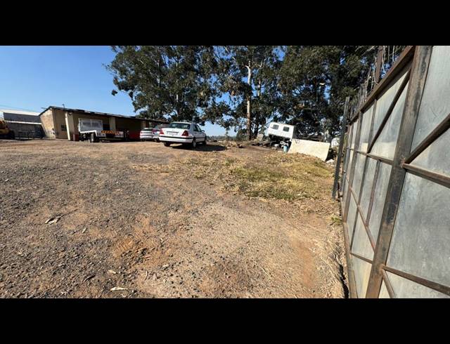 1,780M² BUSINESS FOR SALE IN MERRIVALE